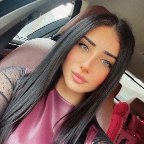 Elena Silvia, Babysitter în Năvodari