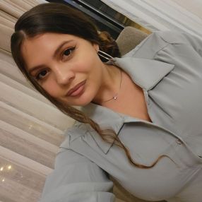 Carla, Babysitter în Constanța