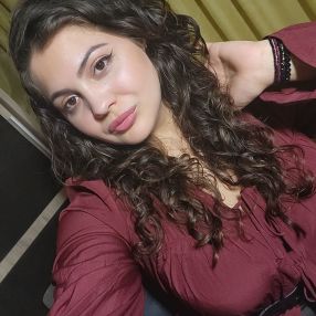 Carla, Babysitter în Constanța