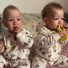 Simona, Familie în Târgu Mureș