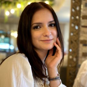 Alexandra, Babysitter în Târgu Mureș
