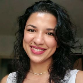 Adela, Babysitter in Galați