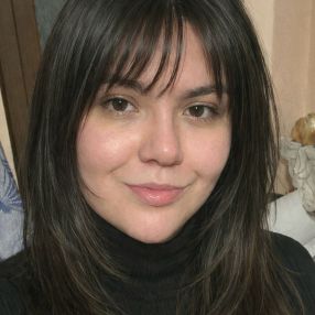 Alexia, Babysitter in Bacău