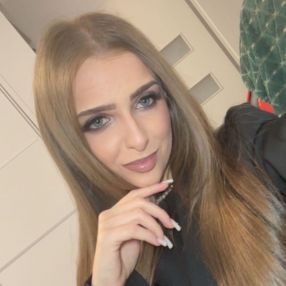 Alexia, Babysitter in Mediaș