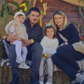 Ana-Maria, Familie în Suceava