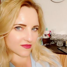 Carmen, Babysitter în Satu Mare