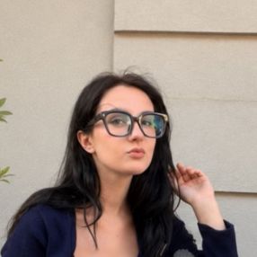 Bianca, Babysitter în Oradea