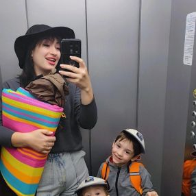 Raluca, Family in Craiova