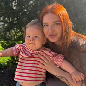 Loni, Familie în Popești-Leordeni