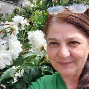 Anca, Babysitter în Câmpina