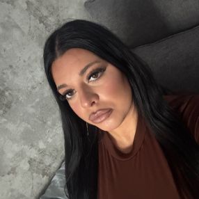 Cristiana, Babysitter în Pitești