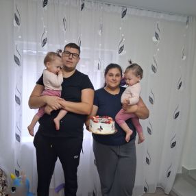 Adriana, Familie în Slatina