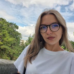Miruna, Babysitter in Focșani