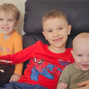 Ionela, Familie în Onești
