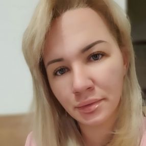 Alexandra, Babysitter în Pitești