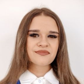 Bodriheic, Babysitter în Bistrița