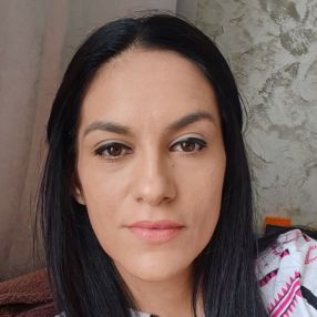Roxana, Babysitter în Florești