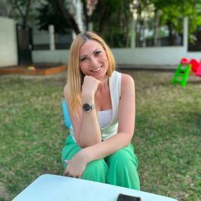 Bianca, Babysitter în Florești