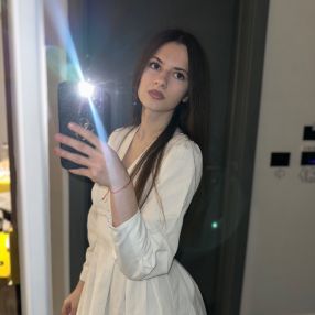 Irimia, Babysitter in Târgu Neamț