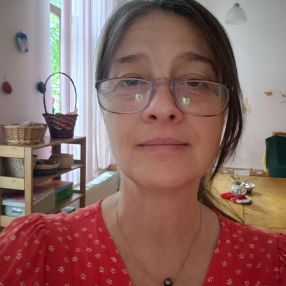 Hutu, Babysitter in Bragadiru