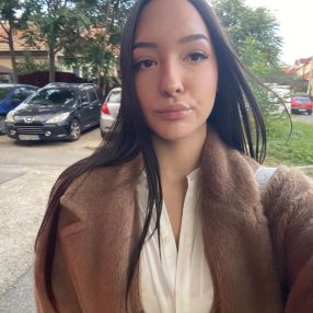 Rebeca, Babysitter in Oradea