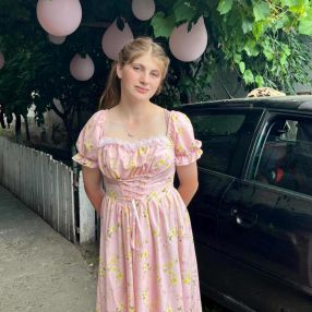 Alexandra, Babysitter în Tecuci