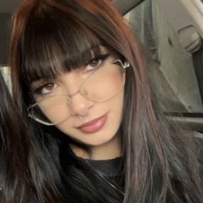 Cornelia, Babysitter în Mamaia-Sat