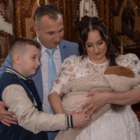 Andrea Ildiko, Family in Bistrița