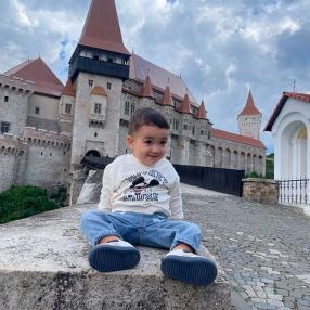 Gabriela, Familie în Dumbrăveni