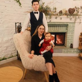 Laura-Elena, Family in Iași