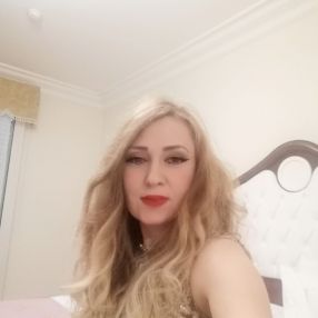 Iulia, Familie în Cluj-Napoca