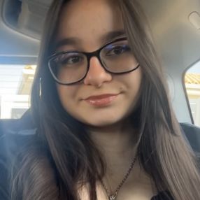 Iarina, Babysitter în Voluntari