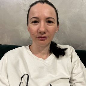 Laura, Babysitter in Moșnița Veche