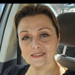 Violeta, Babysitter in Târgoviște