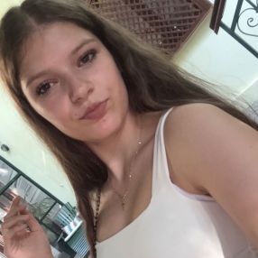 Aryana, Babysitter în Turda