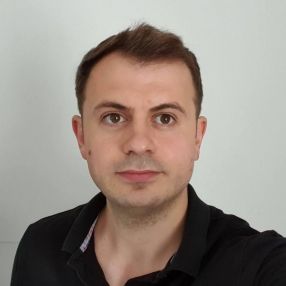 Dan, Family in Iași