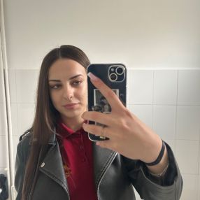 Teodora, Babysitter în Roman
