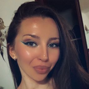 Amalia, Babysitter in Cristian