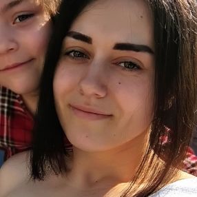 Manuela, Babysitter in Galați