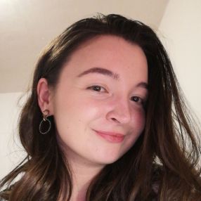 Bianca-Alexandra, Babysitter în Onești