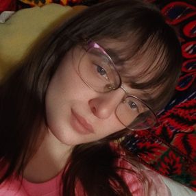 Lavinia, Babysitter in Slobozia