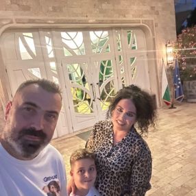 Mihaela, Familie în Chiajna