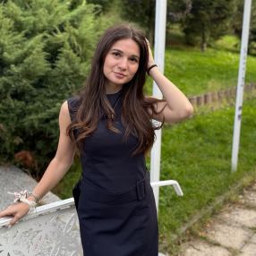 Stefania, Babysitter în Voluntari